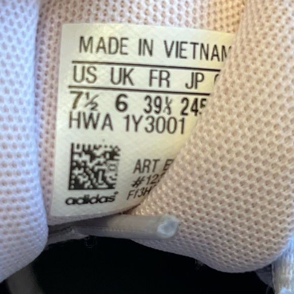 ADIDAS - Picture 7 of 7